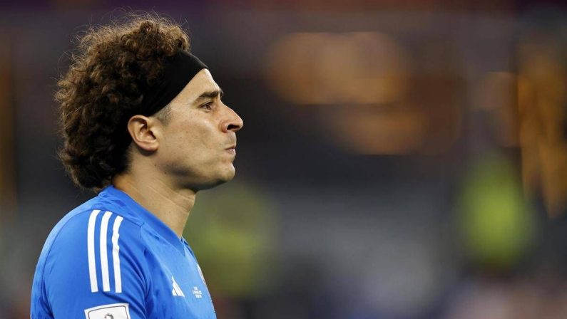 Ochoa e il record con il Messico: il portiere al sesto Mondiale