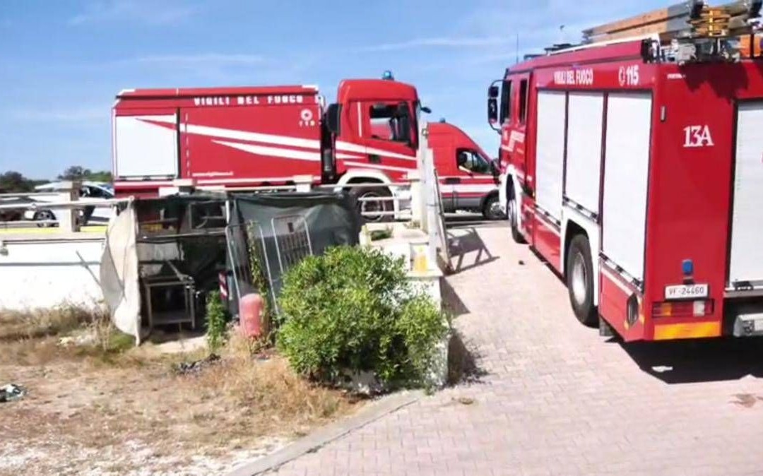 Ostia, incendio allo stabilimento Oasi: ipotesi dolo