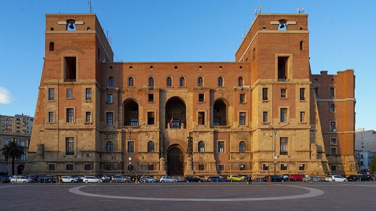 https://www.quotidianodelsud.it/wp-content/uploads/2026/06/palazzo-provincia-di-taranto.jpg
