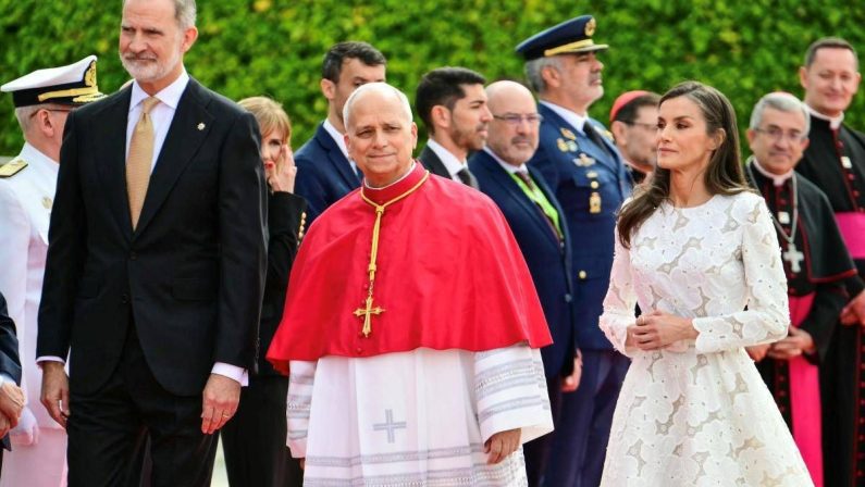 Papa arrivato a Madrid: “Preoccupato per l’Ucraina, va promosso il negoziato”