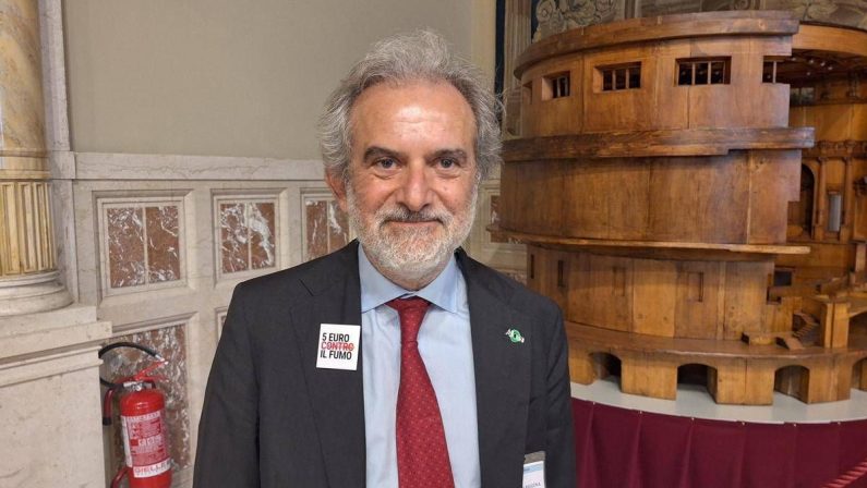 Perrone (Fondazione Aiom), ‘screening e rincaro sigarette contro il cancro’