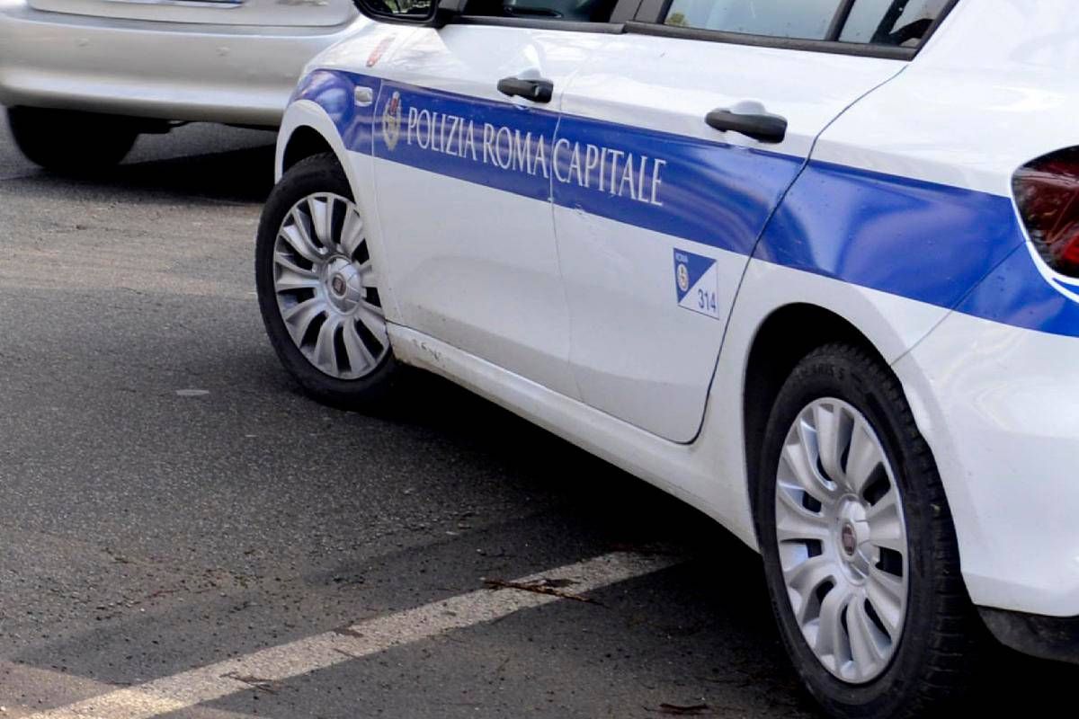 https://www.quotidianodelsud.it/wp-content/uploads/2026/06/polizia-roma-auto-fg.jpeg