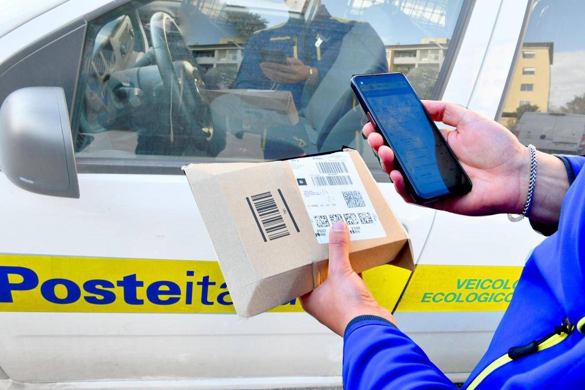 https://www.quotidianodelsud.it/wp-content/uploads/2026/06/poste-italiane-portalettere-us.jpeg