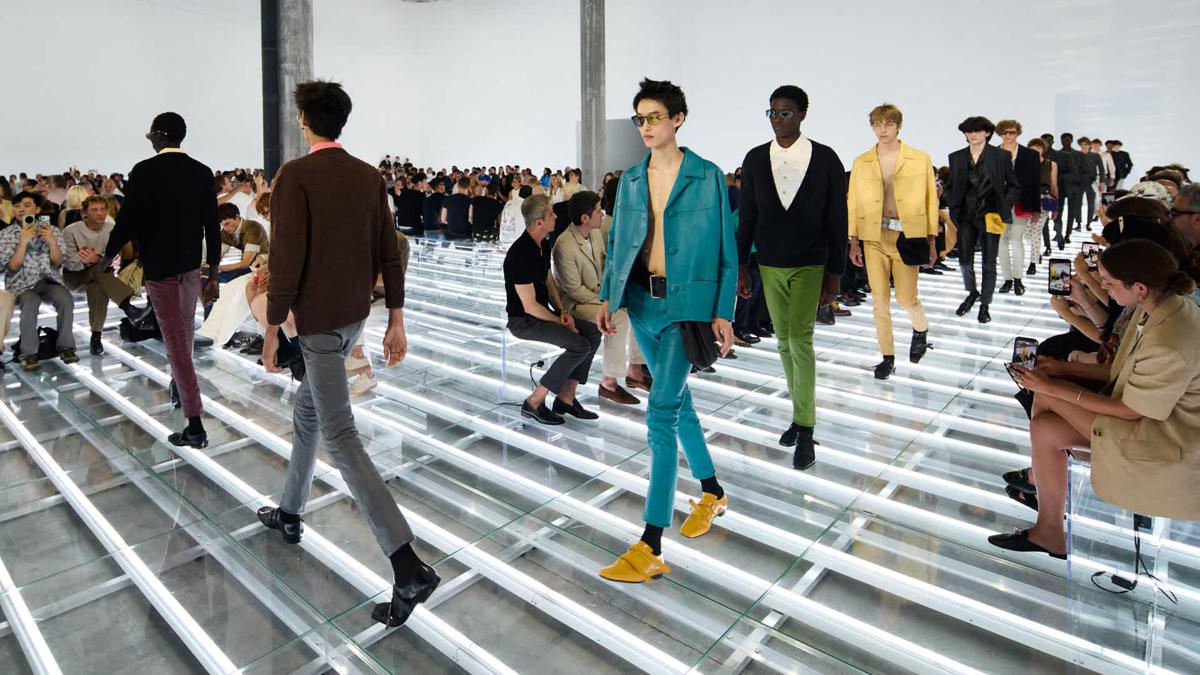 https://www.quotidianodelsud.it/wp-content/uploads/2026/06/pr-26-event-ss27menswearshow-photo-parade-derived-nologo-169-300dpi-s4a2518-edit.jpeg