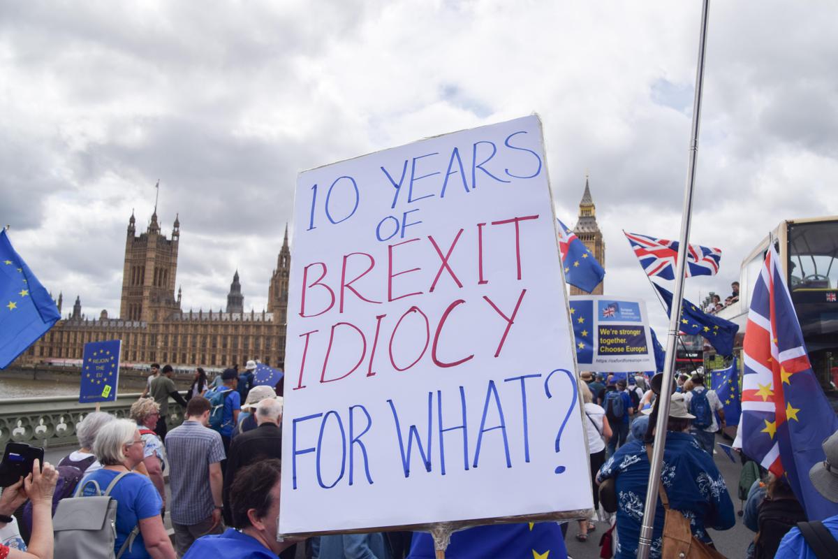 https://www.quotidianodelsud.it/wp-content/uploads/2026/06/protesta-brexit-ipa-fg.jpeg
