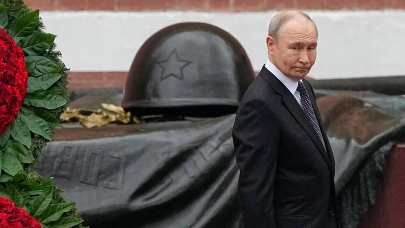 Ucraina amplia il raggio dei raid, ﻿Russia sposta difese dal fronte per proteggere Mosca
