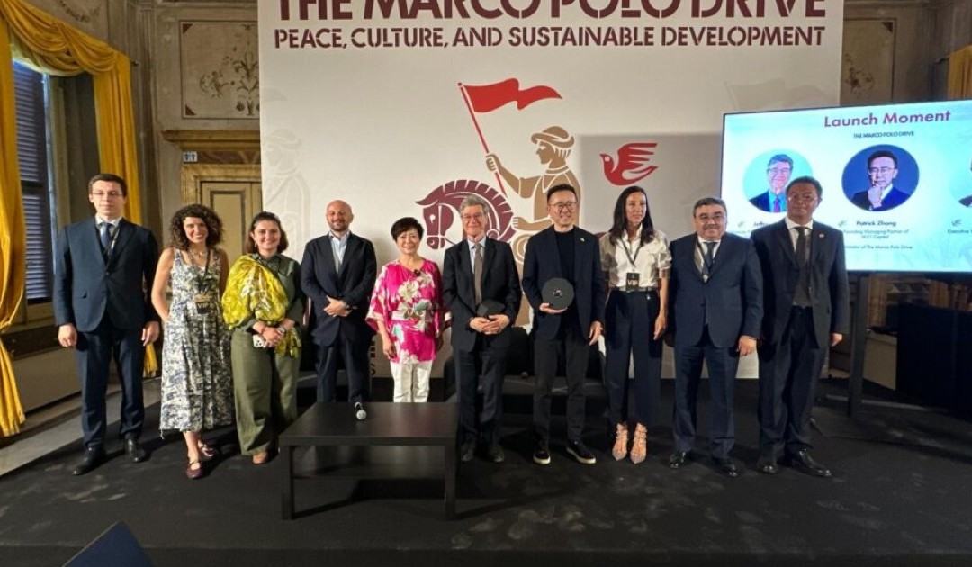 Al via da Roma il rally dei veicoli elettrici sulla via della seta, tappa ad Astana