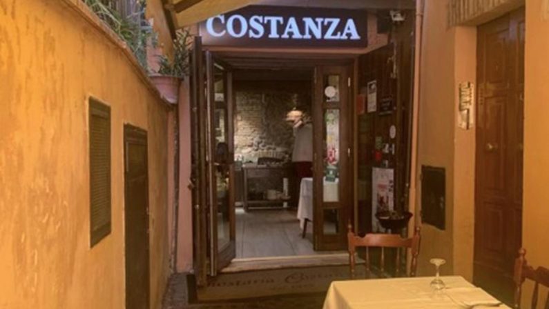 Menù light e tavolo riservato, nasce al ristorante ‘Costanza’ il programma del centrosinistra