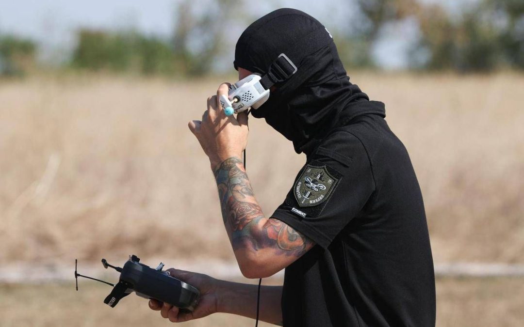 Ucraina, raid russi nella notte con droni e missili. Kiev colpisce raffineria a Krasnodar