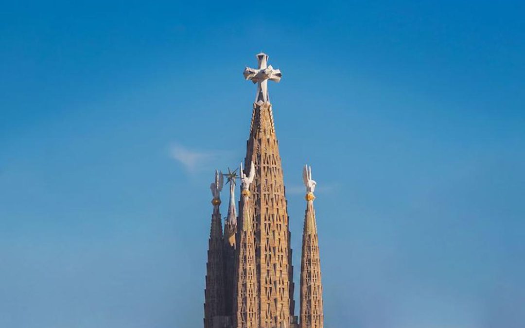 Barcellona, 24 tonnellate di adesivo Loctite per completare le torri della Sagrada Familia