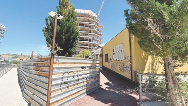 Potenza, scale mobili, attacco a Telesca