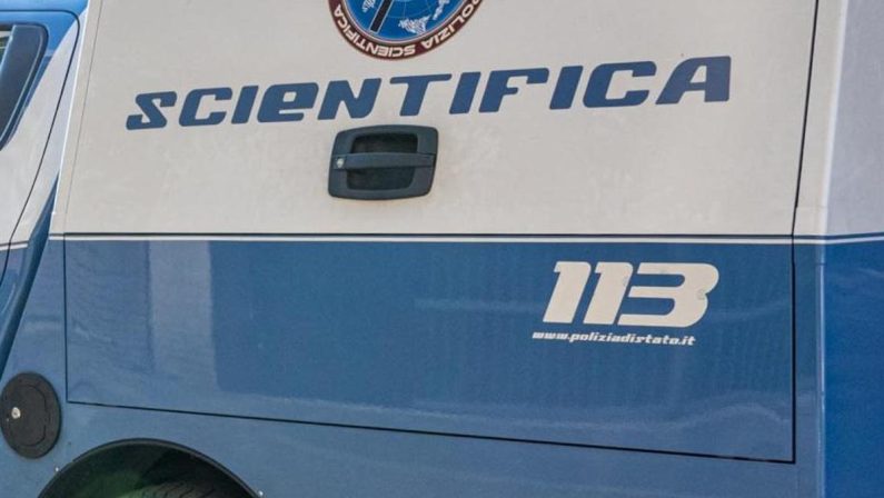 Triplice omicidio a Roma: uccisi padre, madre e figlia di 8 anni. Il figlio ferito non è in pericolo di vita