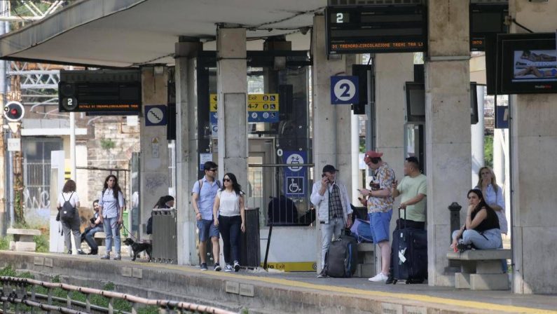 Sciopero treni 11 giugno, confermano stop dei sindacati base: circolazione ferroviaria a rischio