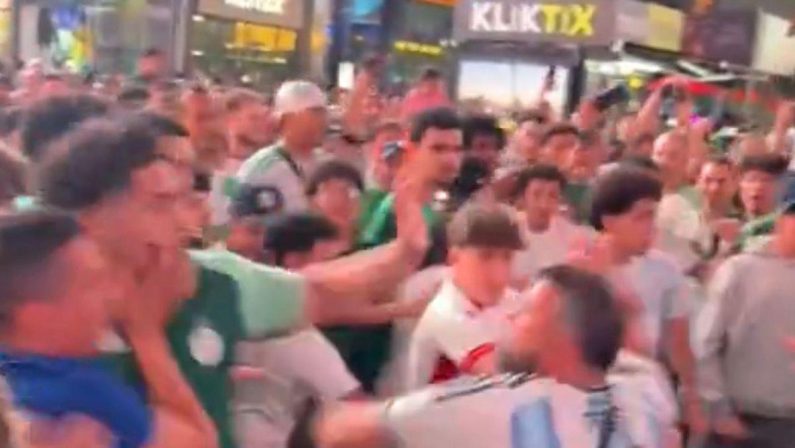 Mondiali, follia a New York: rissa tra tifosi di Argentina e Algeria