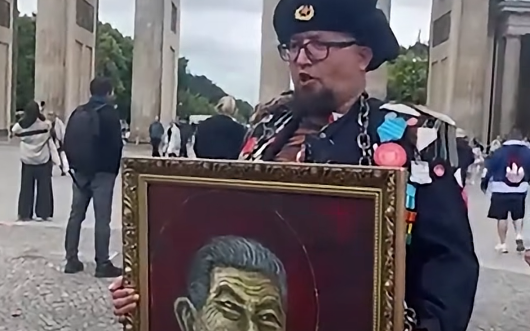 Chi era Semyon Skrepetsky, l’artista russo ucciso in Polonia: disegnava caricature di Putin
