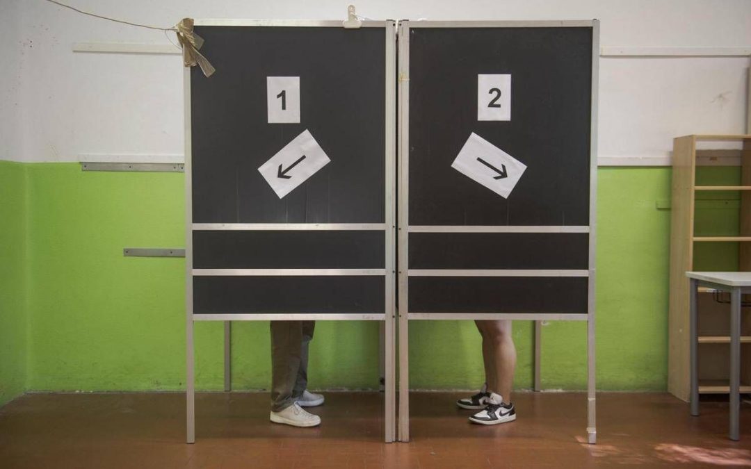 Sondaggio politico: Fratelli d’Italia e Pd in calo, crescono M5S e Vannacci