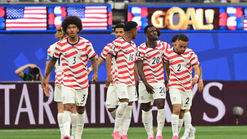 Stati Uniti-Australia, gol annullato e poi convalidato: cos’è successo