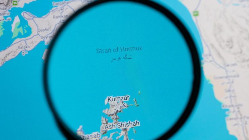 Iran-Usa, intesa su stop ad attacchi: domani vertice a Doha su Hormuz