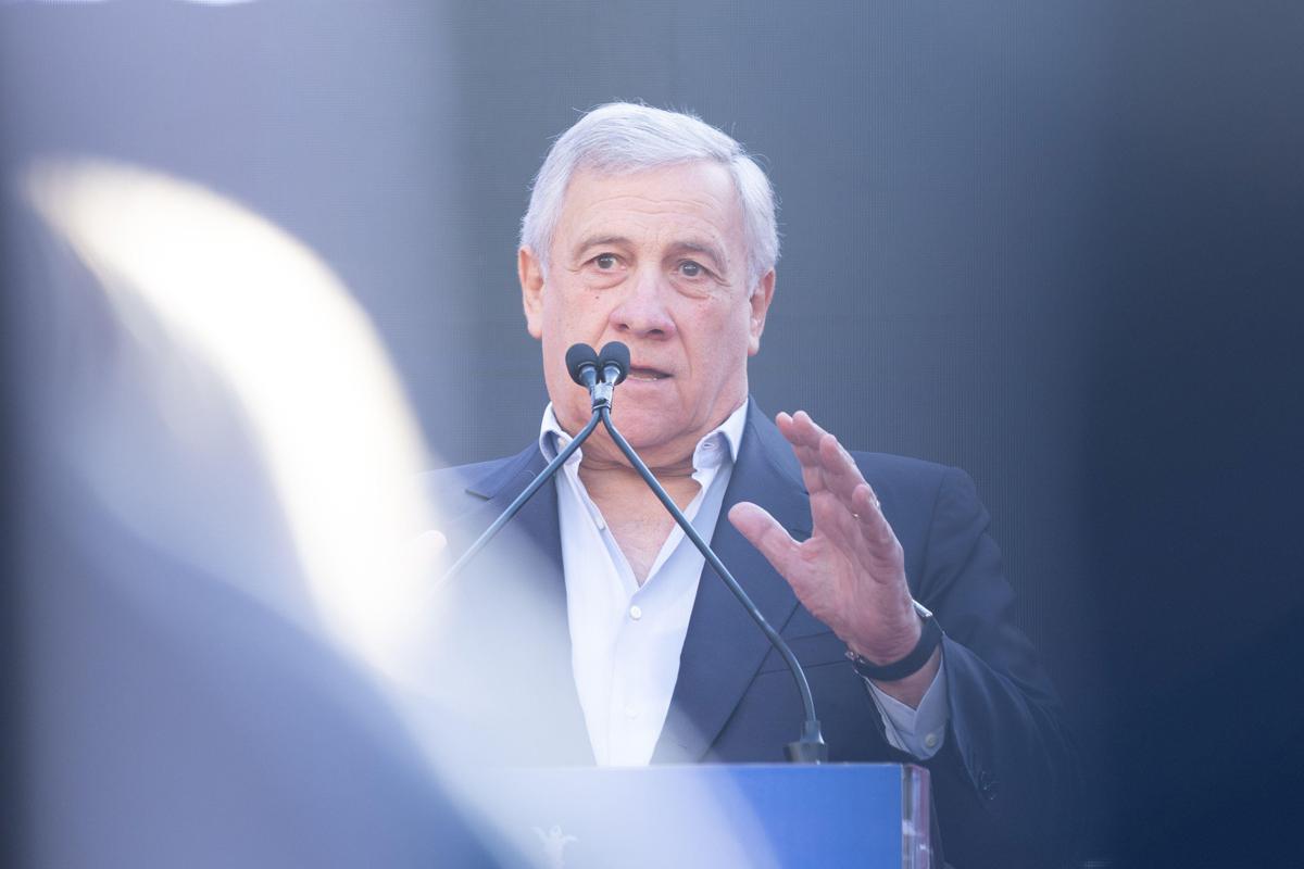 https://www.quotidianodelsud.it/wp-content/uploads/2026/06/tajani-mano-ipa.jpeg