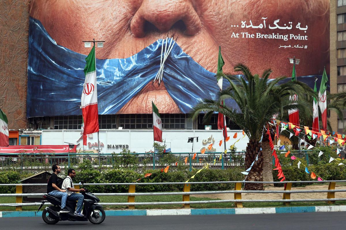 https://www.quotidianodelsud.it/wp-content/uploads/2026/06/teheran-cartellone-hormuz-afp.jpeg