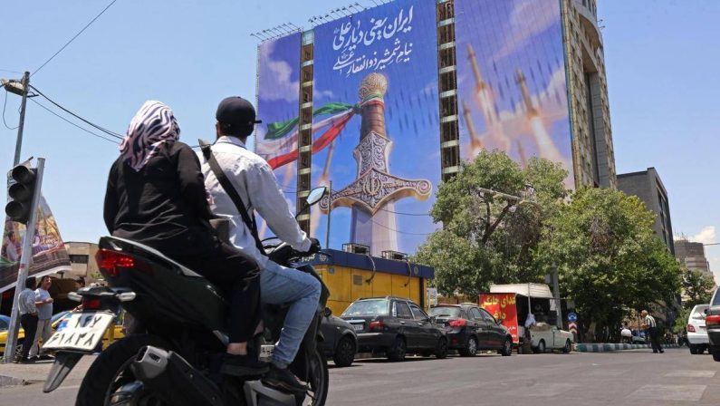 Iran, Trump: “Abbiamo messo fine alla guerra”. Axios: “Accordo potrebbe essere firmato a Ginevra”. Ecco cosa c’è nel memorandum di intesa