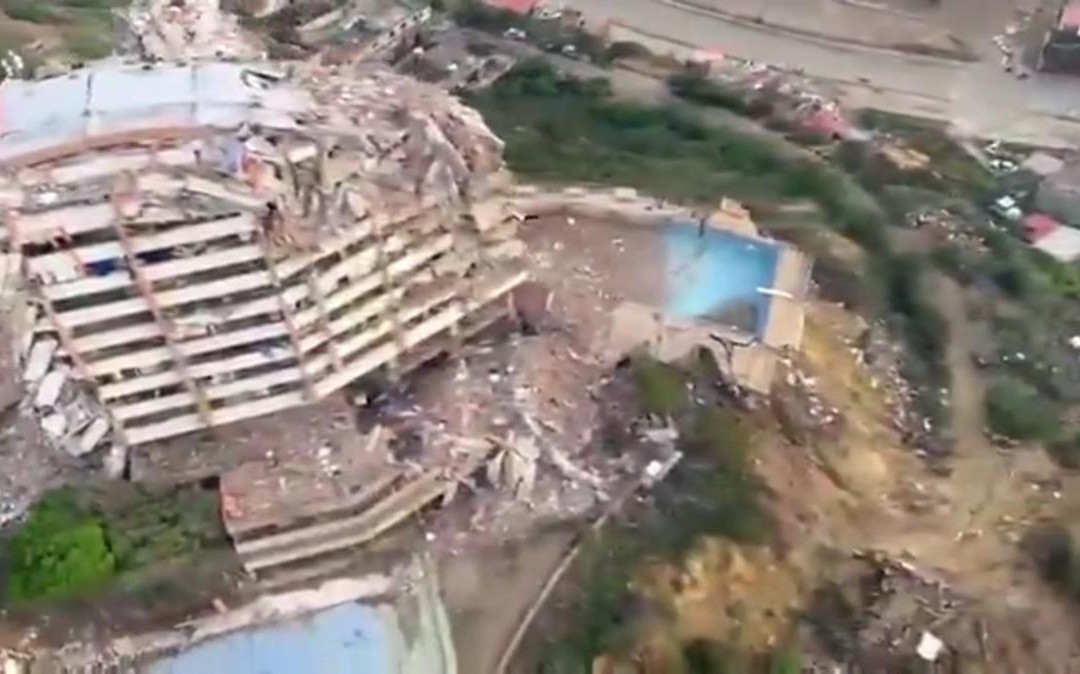 Terremoto in Venezuela, il day after: l’elicottero in volo sulle zone colpite