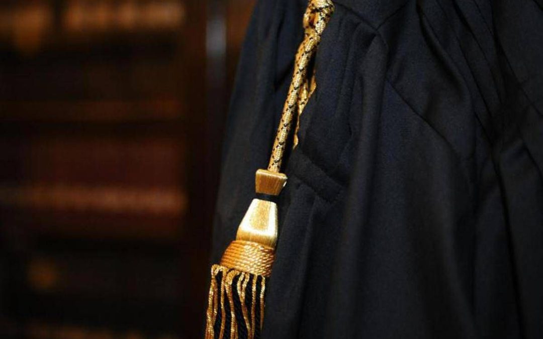 Uccise il padre a coltellate per legittima difesa, 20enne assolta in appello
