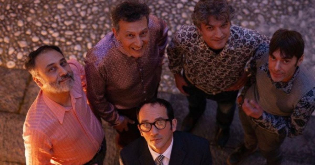 https://www.quotidianodelsud.it/wp-content/uploads/2026/06/tony-borlotti-e-i-suoi-flauers.jpg