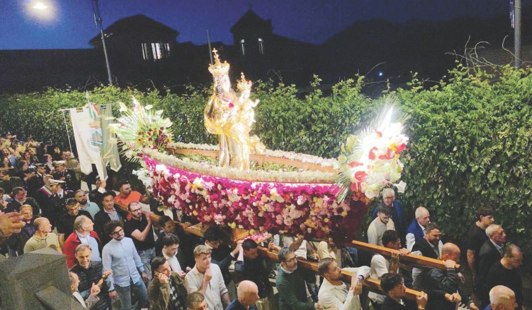 Tramutola, la processione della Madonna nella barca