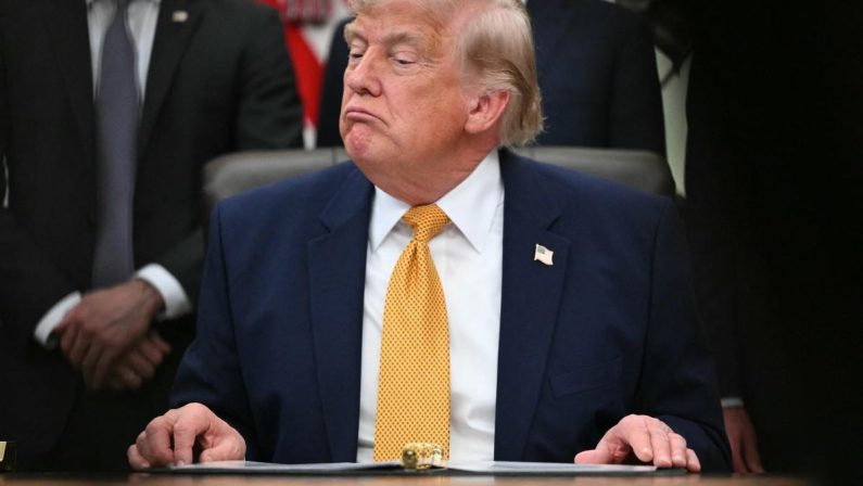 Trump, via libera dalla Corte Suprema: Usa possono respingere migranti prima dell’ingresso