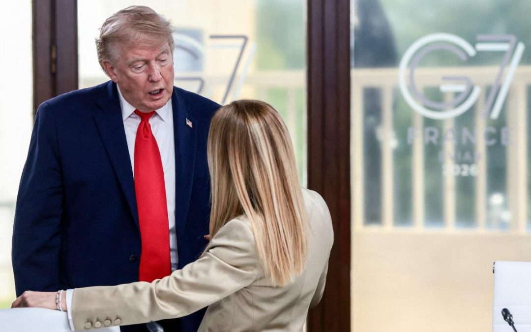 Gli attacchi di Trump aiutano Meloni, il sondaggio: aumenta la fiducia nella premier
