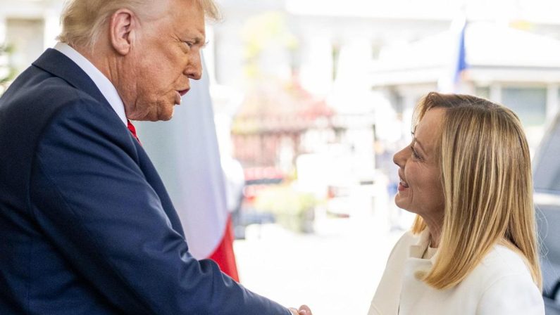 Trump ancora contro Meloni, premier in Cdm: “Tensioni non danneggino rapporti con Washington”