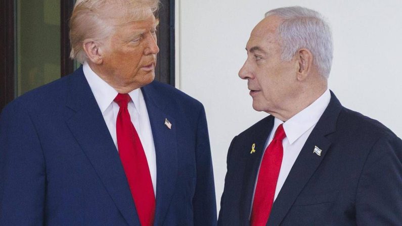 Libano, Trump a Netanyahu: “Sei un pazzo, senza di me saresti in prigione”