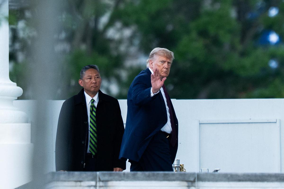 https://www.quotidianodelsud.it/wp-content/uploads/2026/06/trump-saluta-ipa.jpeg