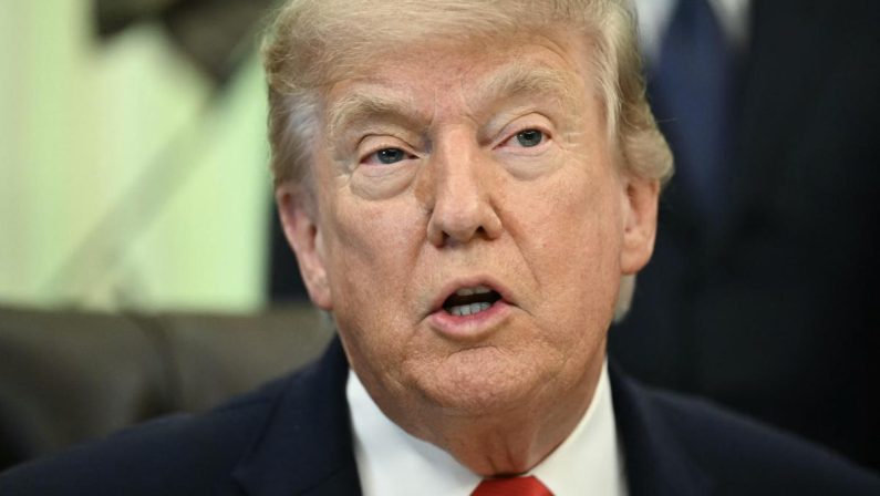 Trump: “Attacco di Israele a Beirut non avrebbe dovuto verificarsi. Molto vicini a un accordo con l’Iran”