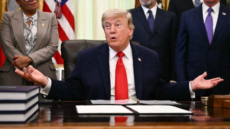Iran- Usa, Trump: “Accordo sarà firmato domani, subito dopo Hormuz sarà riaperto”