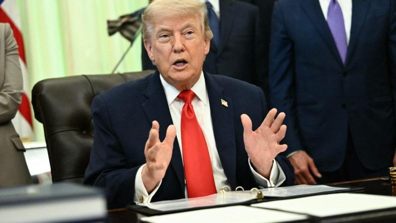 Iran-Usa, raggiunto accordo di pace. Trump: “Hormuz riapre senza pedaggio”. Venerdì la firma in Svizzera