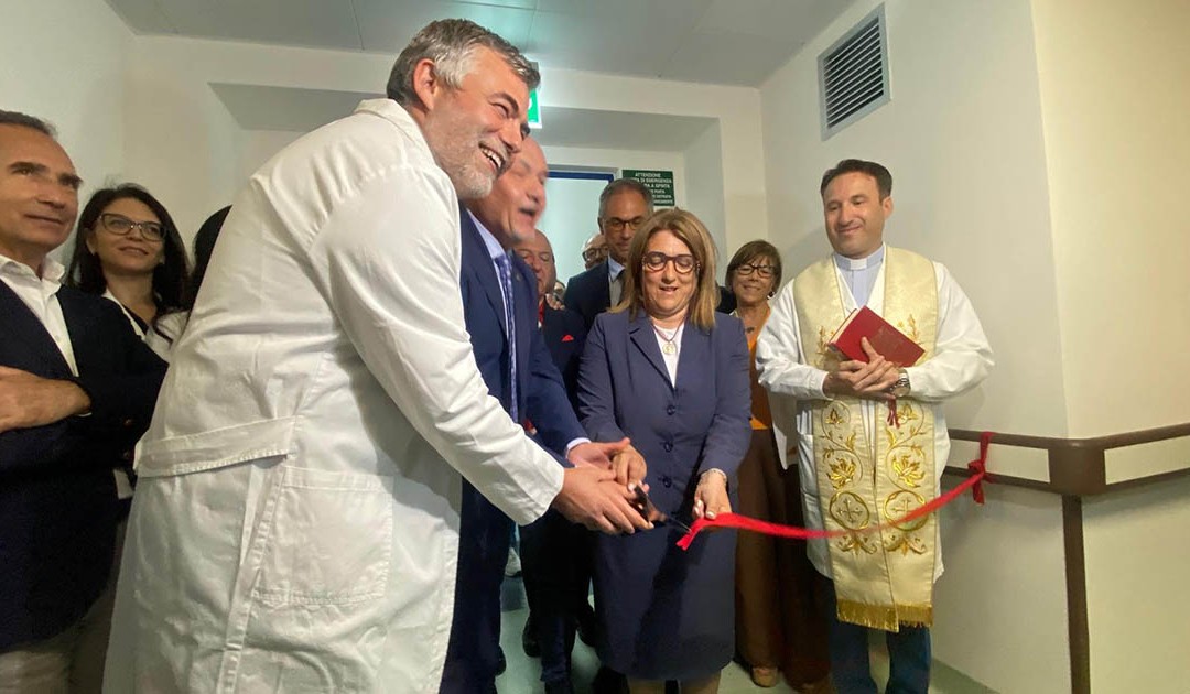 Il taglio del nastro