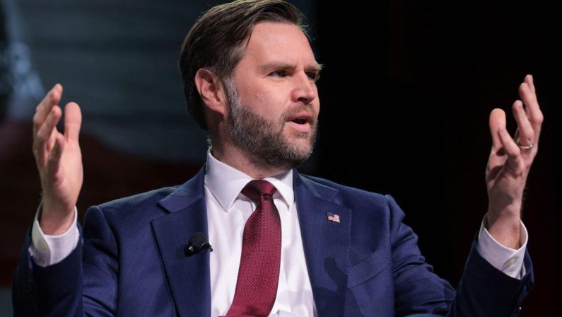 Iran-Usa, Vance: “Due mesi per negoziati iniziano oggi”. Il messaggio a Israele: “Trump unico alleato”