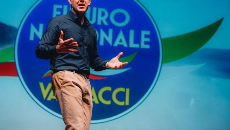 Un testardo che si adatta a tutto, disordinato e super sportivo: ecco il Vannacci privato