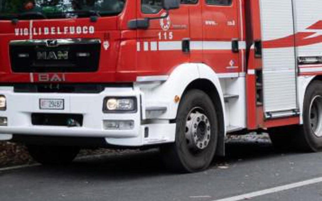 Roma, incendio a Fidene-Nuovo Salario: circolazione treni interrotta su linea Fl1 Orte-Fiumicino aeroporto