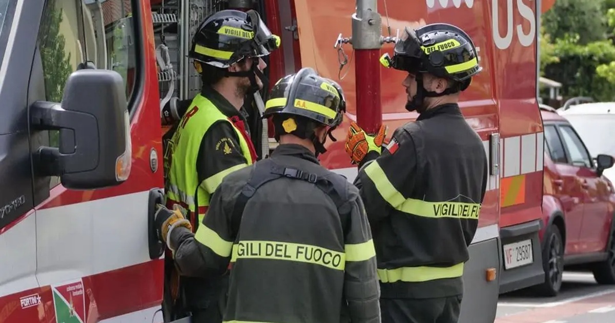 https://www.quotidianodelsud.it/wp-content/uploads/2026/06/vigili-del-fuoco-1.jpg