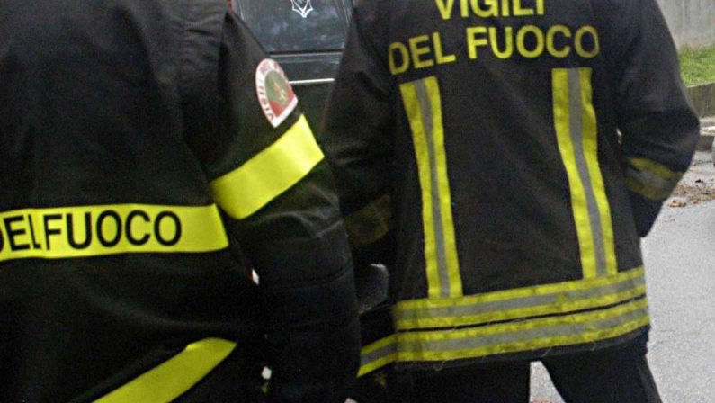 Crolla palazzina a Porto Sant’Elpidio, un morto e due feriti: si cerca donna dispersa