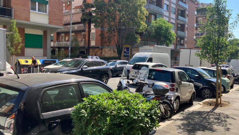 Roma, allarme dei negozianti di Vigna Clara: “Tra black point e cantieri rischiamo il colpo di grazia”