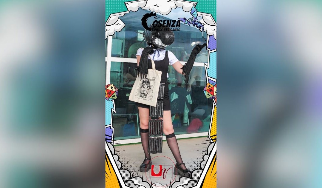 Il cosplay vincitore del contest di Unical Voice: Reze da Chainsawman, realizzato da Maria Rosaria (su Instagram: @maria_rosaria_33).Durante l’ultima edizione del Cosenza Comics and Games, Unical Voice ha lanciato un concorso social tutto dedicato ai cosplayer della fiera. Tanti i partecipanti si sono fermati allo stand, ma la vincitrice è una.