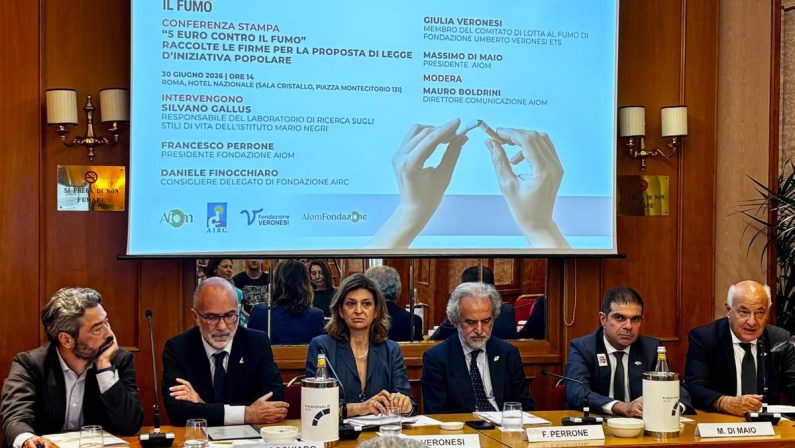 Fumo, gli oncologi: “52mile firme per aumentare di 5 euro costo sigarette, Senato discuta la legge”