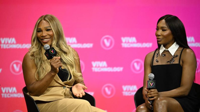 Wimbledon, le sorelle Williams tornano insieme in doppio