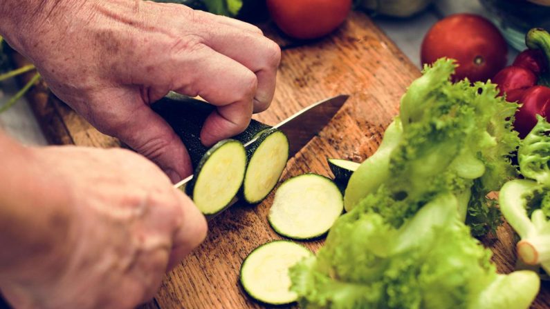 Zucchina “arsenale di antiossidanti”, a 50 anni terapia salva cuore a tavola: cosa dice il medico-nutrizionista