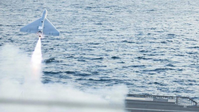 Raid Usa a Hormuz con ‘nuovi droni’, Centcom conferma: “Usati per la prima volta”