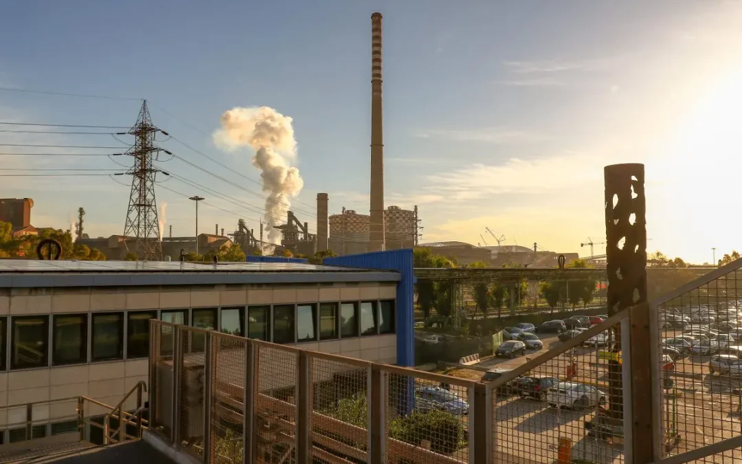 Ex Ilva di Taranto, a Palazzo Chigi incontro coi sindacati. Mantovano “Singolare sincronia tra calendario Governo e giudiziario”